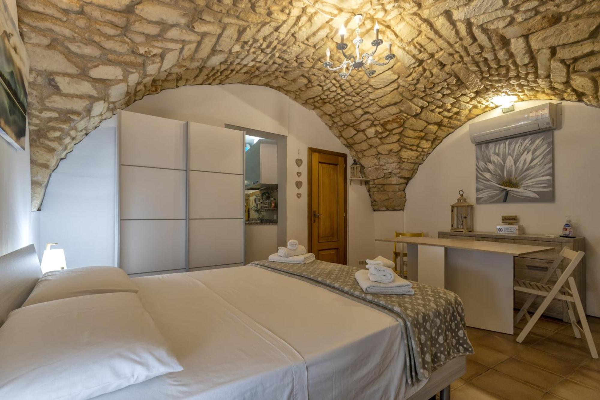 La Casetta Di Pietra ซัสซารี ภายนอก รูปภาพ
